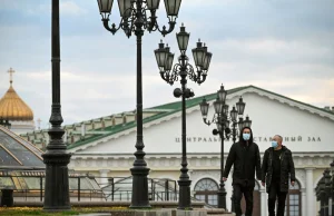Moskwa: Niezaszczepieni seniorzy mają zostać w domach przez cztery miesiące