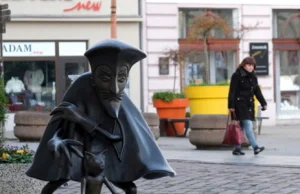 Karramba! Szpieg z Krainy Deszczowców ma swój pomnik w Bielsku-Białej
