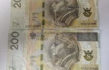 Za zakupy zapłacił banknotem z napisem "souvenir". Grozi mu do ośmiu lat...