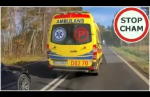 Profesjonalny kierowca ambulansu blokuje drogę