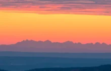 Tatry (210,4km) , Babia Góra (179,5 km) , Pilsko (193 km)- ze Świętego Krzyża