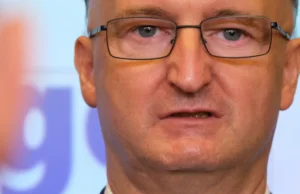 Czy pan Piotr Wawrzyk poseł PIS siedział przed kamerą w samych majtkach?