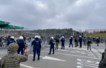 Migranci przeszli przez granicę w Kuźnicy! Zostali zatrzymani VIDEO