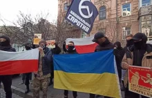 Ukraina: Nacjonaliści solidarni z Polską, przeciwko Łukaszence i imigrantom