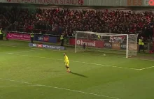 94. minuta, piłka na własnej połowie i BOOOM. Gol życia [WIDEO