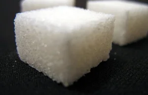 Już 1000 lat temu, po wprowadzeniu w Europie cukru,próchnica stała się problemem
