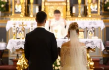 Śluby kościelne są coraz droższe? "Synowi sąsiadki proboszcz krzyknął 2700 zł"