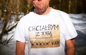 Komik kabaretu Ani Mru-Mru promował koszulki z ośmioma gwiazdkami już...