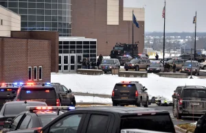 3 killed, 6 injured in shooting at Oxford High School in Michigan