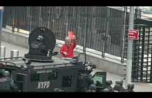 Mężczyzna z bronią pod siedzibą ONZ w Nowym Jorku, 15 minut aż do poddania się
