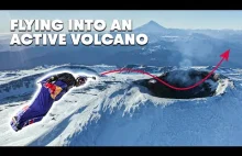 Lot wingsuitem nad (przez?) kraterem aktywnego wulkanu
