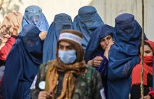 Nowy dekret talibów: Kobieta nie jest własnością i musi dać zgodę na małżeństwo.