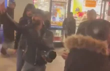 Szokujące nagranie z centrum Londynu. Grupa mężczyzn zaatakowała żydowską...