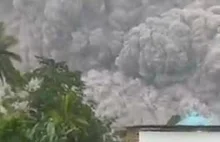 Erupcja góry Semeru. Indonezja