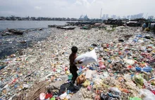 Wyślij śmieci na Filipiny. Jak mafie zarabiają na recyklingu