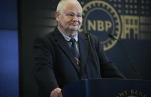 Biuro prasowe NBP prosi dziennikarzy, by przestali atakować Glapińskiego