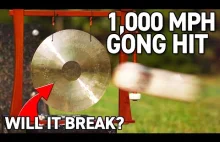 Jak brzmi Gong po uderzeniu piłką baseballową o prędkości 1189 mil na godzinę?