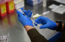Francuska Rada Naukowa: możliwe, że będzie potrzebna czwarta dawka szczepionki