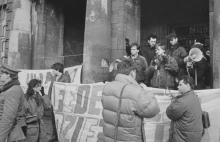 „Nie chcemy komuny, nie chcemy i już.Nie chcemy ni sierpa, ni młota!”Rzecz o FMW