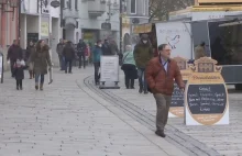 Niemcy: "Opaski na rękę" dla klientów sklepów