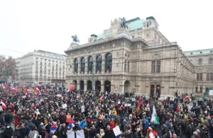 Austria: Wielka manifestacja przeciwników obostrzeń. Podano frekwencję