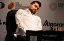 Rywal Carlsena zadziwił w trakcie finału szachowych MŚ. Później przepraszał
