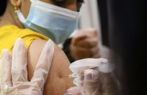 Reuters: Ośmioro dzieci z zapaleniem mięśnia sercowego po szczepionce na COVID.