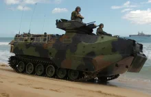 USMC ograniczy służbę transporterów pływających AAV-7A1