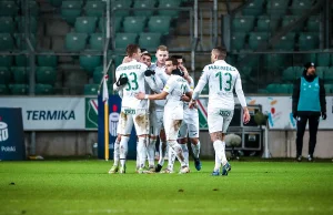 Legia Warszawa na zimę w strefie spadkowej! Kuriozalny gol i kolejna...