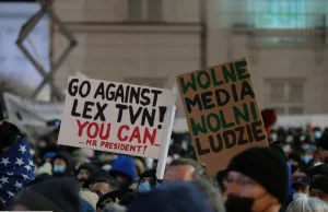 Protesty ws. "lex TVN". "Panie prezydencie, chcemy weta"