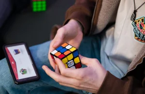 Polak pobił rekord świata w układaniu kostki Rubika – warto to zobaczyć!
