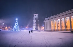 Wilno zimą wygląda naprawdę zjawiskowo i czaruje niepowtarzalną atmosferą.