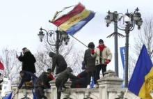 Przeciwnicy segregacji zaatakowali parlament. Niespokojnie w stolicy Rumunii