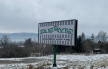 Szokujący billboard na DK 3 Jelenia Góra - Szklarska Poręba