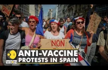 Protesty przeciw szczepieniom i segregacji sanitarnej w całej Europie