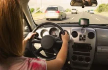Rząd wycofuje się z martwego prawa o szkoleniach dla młodych kierowców