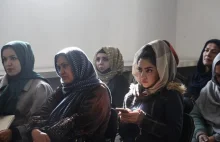 Afganistan: Stosunek talibów do praw kobiet nadal pozostaje niejasny