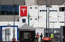 Tesla, authorities submit documents for German plant approval