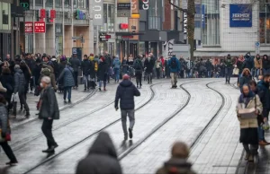 Zakażeń w Niemczech nawet trzy razy więcej niż w statystykach