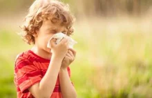 Nature: Dzieci przed koronawirusem może chronić... zwykłe przeziębienie