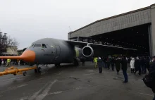 Ukraina właśnie zaprezentowała rodzimej produkcji samolot transportowy.