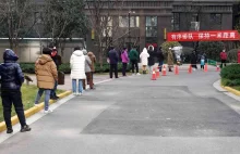 Chiny: Surowy lockdown w Xi'an. Mieszkańcy nie mogą wychodzić z domów.