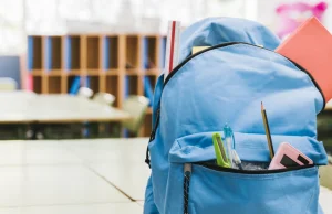 Czechy: uczniowie i nauczyciele muszą dwa razy w tygodniu robić testy na Covid