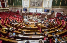 Francja. Parlament przyjął ustawę o paszportach szczepionkowych