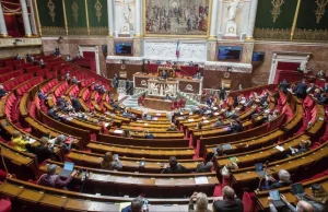 Francja. Parlament przyjął ustawę o paszportach szczepionkowych