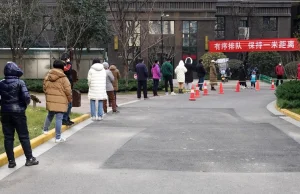Chiny: Lekarze odmówili wstępu bez testu. Kobieta poroniła przed szpitalem
