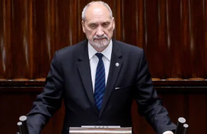 Afera e-mailowa. Jak Macierewicz, Kownacki i Bączek polowali na Caracale