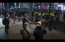 Niemcy: Protestujący vs Policja (Strajk przeciw obostrzeniom Covid-19)