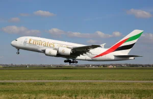 Emirates i inne duże linie zawieszają loty do USA z powodu nadajników 5G.