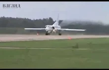 Pilot przerywa strat i wypada maszyną z pasa startowego